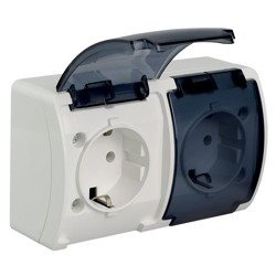 Priză etanșă dublă cu împământare (Schuko 2×2P+Z) cu capac fumuriu, alb, IP44 KOALA 182-51 ViPlast