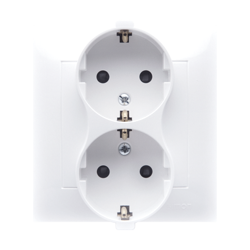 Priză Schuko cu protecție dublă 16A, 250V~, terminale cu șurub albă Kontakt Simon DGSz2Z/11